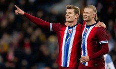 开云体育下载-意大利队在对阵挪威的比赛中夺得胜利