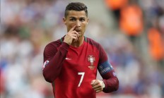 开云体育官网-欧冠鏖战之夜，梅西传射建功，带领里昂力克莱比锡红牛