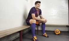 开云体育-跨界救赎，当足球心脏跳动在篮球之夜