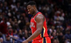 开云下载-意外发生！球员受伤加重困境