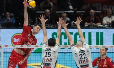 开云下载-关于意大利队再次晋级，全力争夺世界杯冠军的信息