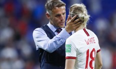 开云体育在线-英格兰女足遗憾止步半决赛，仍赢得观众掌声