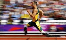 开云体育在线-字母哥38+15统治攻防，黄蜂逆转上海队取国际邀请赛开门红