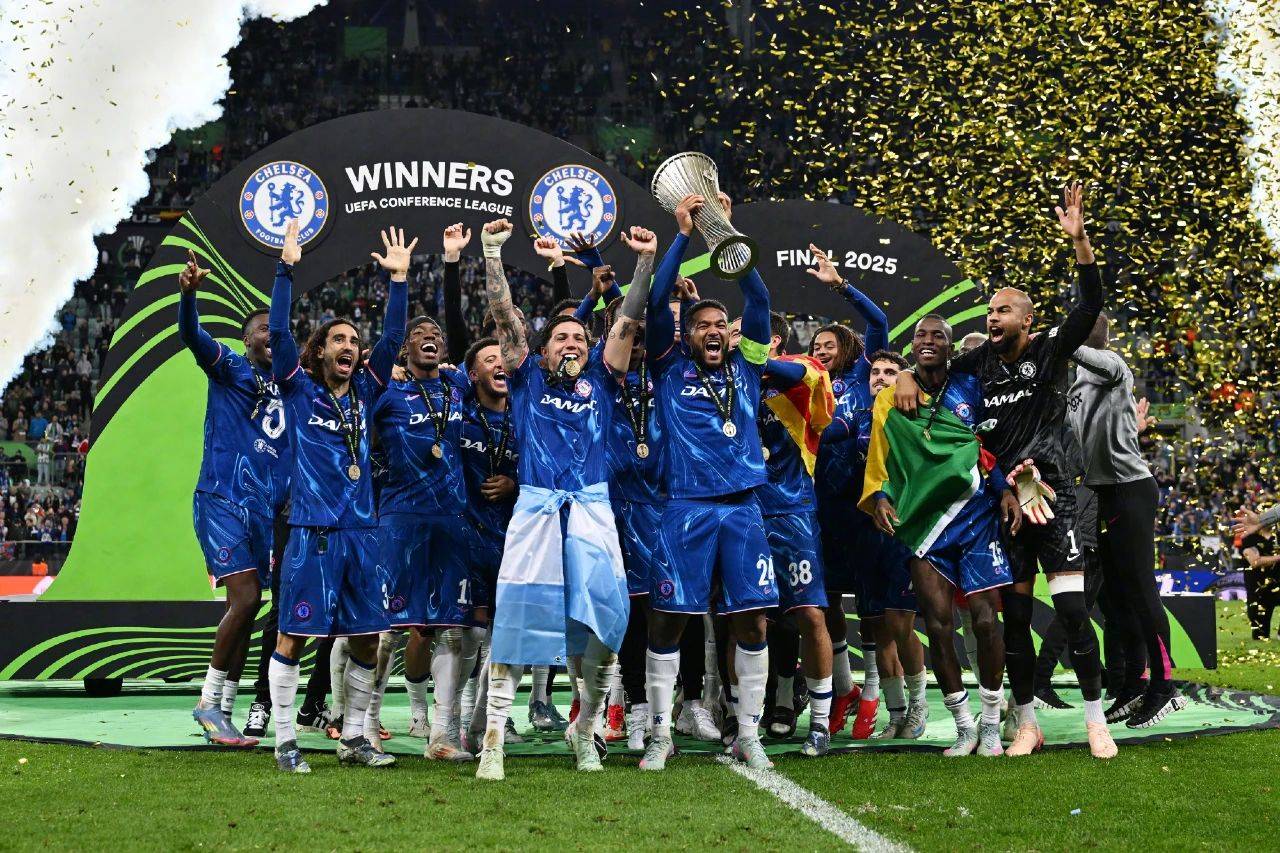 荷甲劲旅不敌英超球队，遭遇惨败