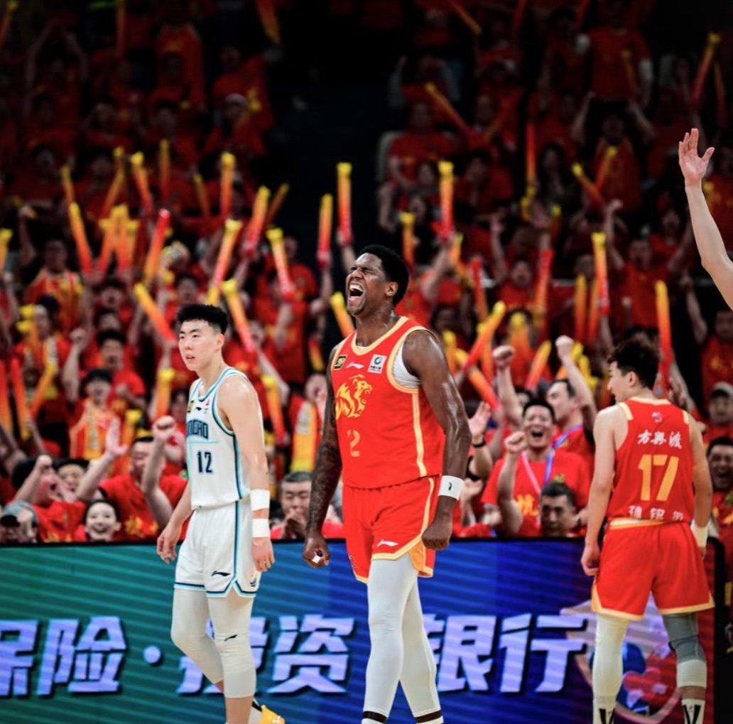 孙铭徽18分,辽宁轻取吉林,赢得10连胜 孙铭徽18分,辽宁轻取吉林,赢得10连胜