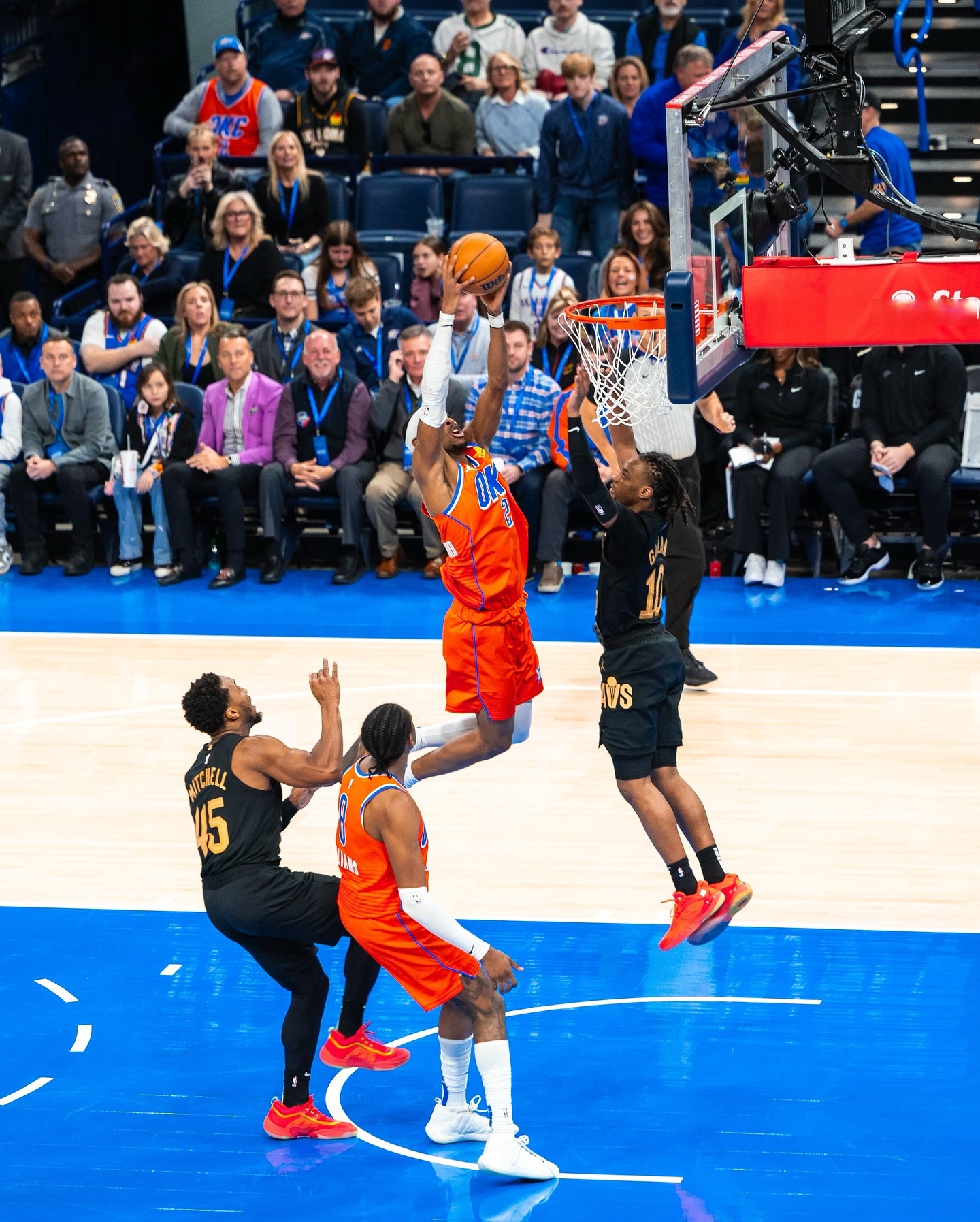 关于年终总决赛险胜戴维斯杯，穆雷点燃赛场的信息