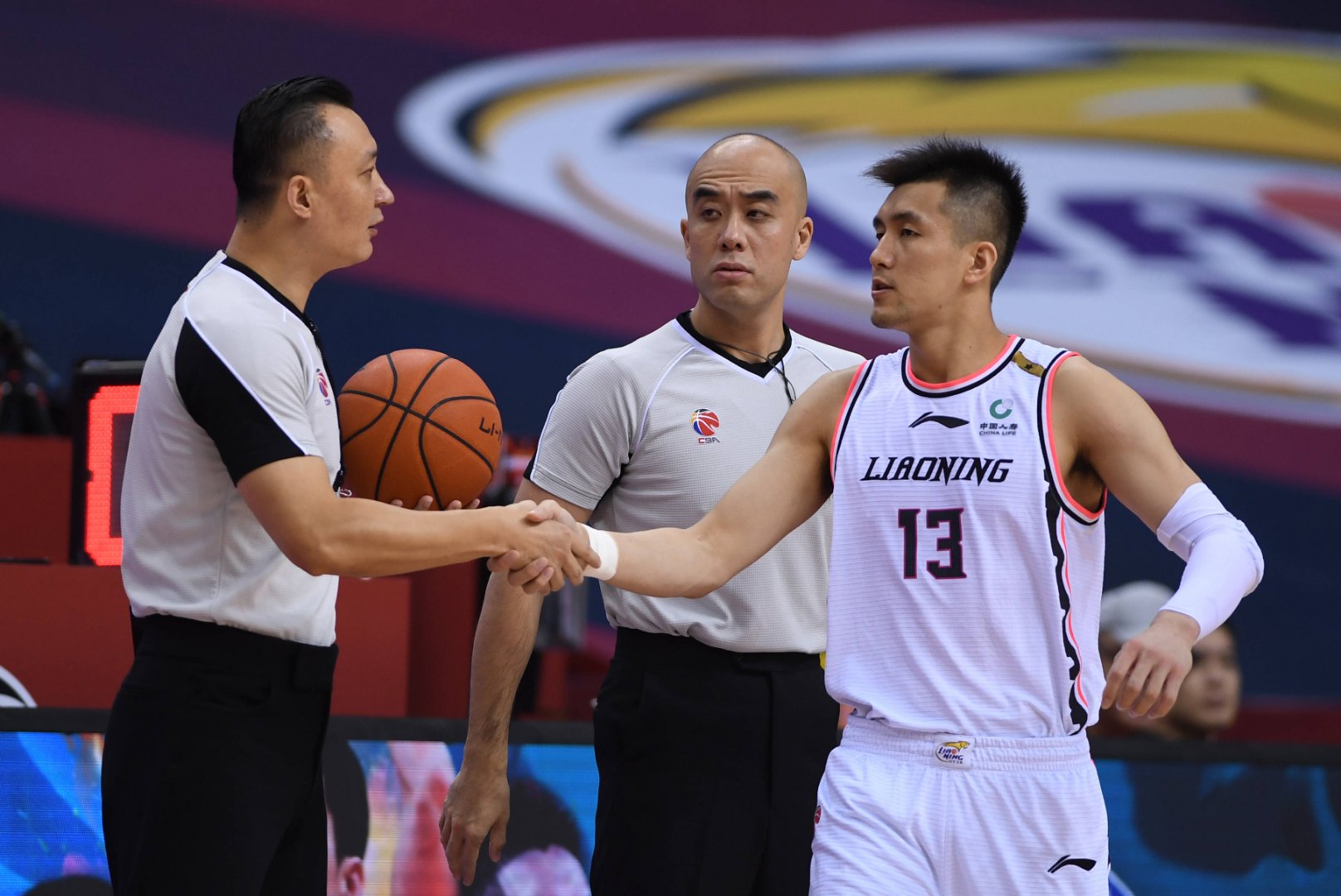 吉林队逆转上海队,郭艾伦关键制胜 吉林队逆转上海队,郭艾伦关键制胜