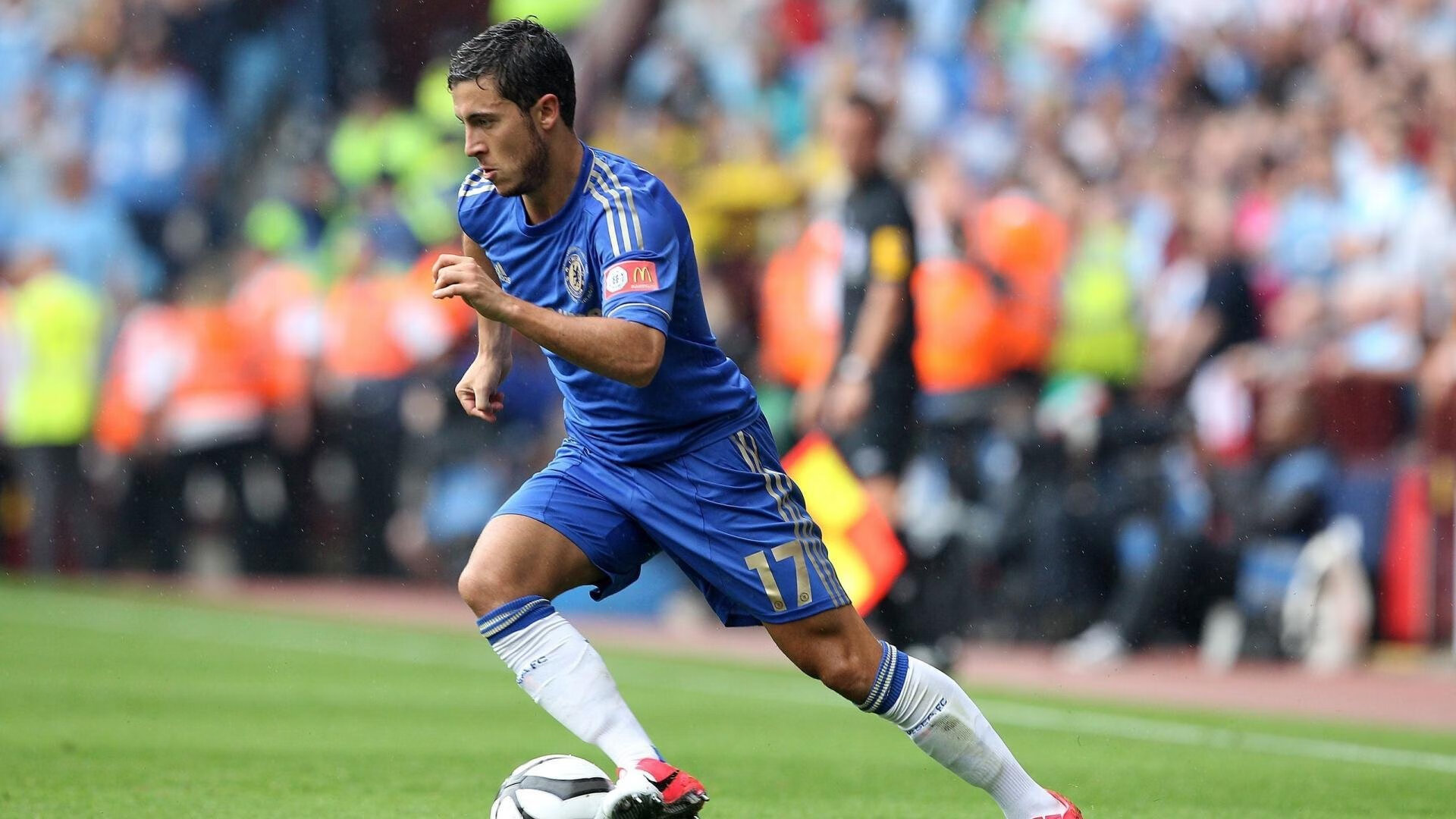 策略之王，塞恩斯精准制胜导演索伯奇迹，中小车队如何在F1丛林中逆转上位？